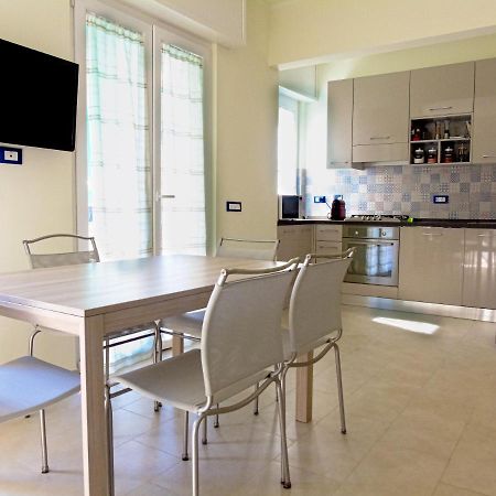 Pietra Home, Posto Auto, Ac ,Wifi, 150Mt Dal Mare Пиетра Лигуре Екстериор снимка