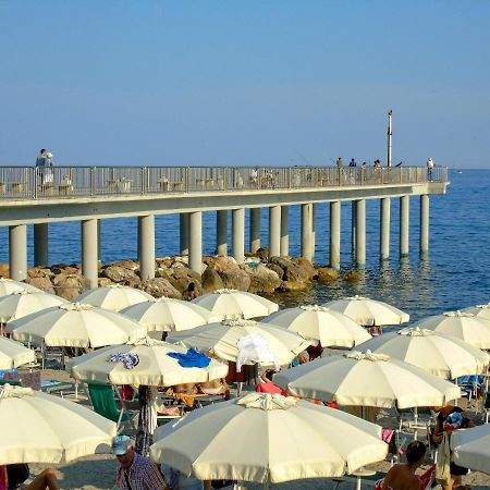 Pietra Home, Posto Auto, Ac ,Wifi, 150Mt Dal Mare Пиетра Лигуре Екстериор снимка