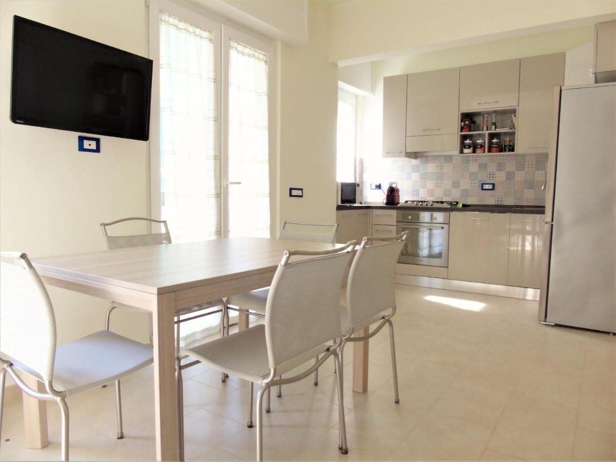 Pietra Home, Posto Auto, Ac ,Wifi, 150Mt Dal Mare Пиетра Лигуре Екстериор снимка